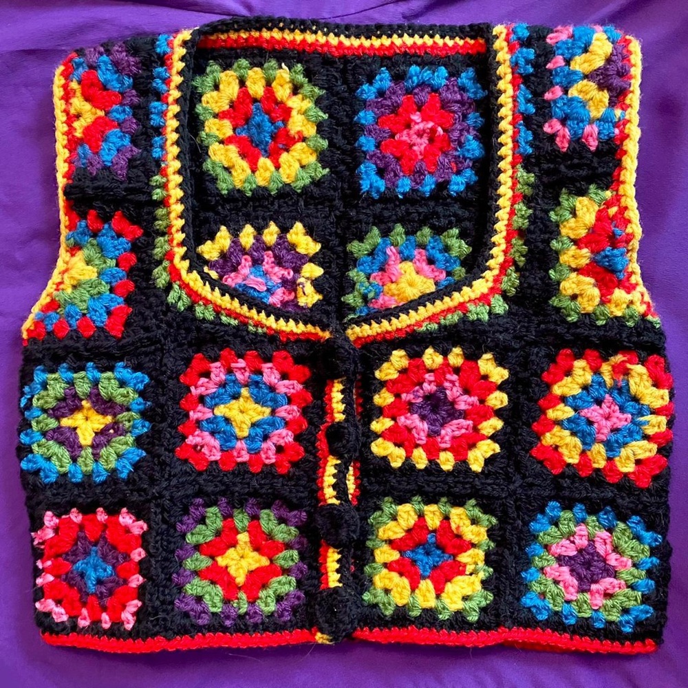 INCREDIBLE PSYCHEDELIC crochet vest crop top handmade by yours truly! 💋